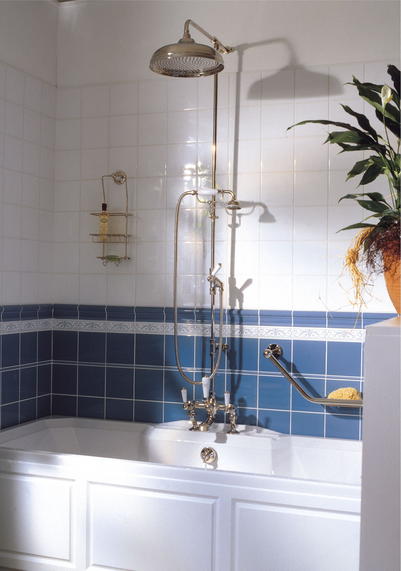 Traditionelle Wannenfüllarmatur – TRADITIONAL BATHROOMS