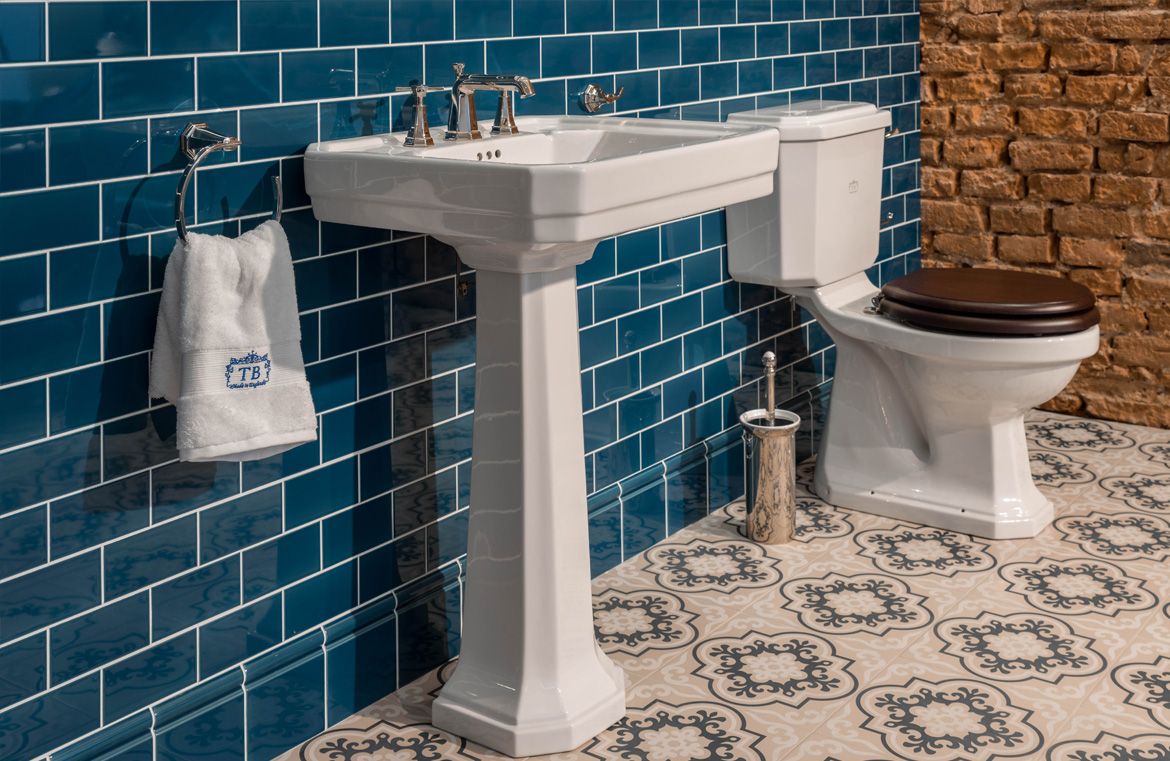 Badezimmer im klassischen Stil – TRADITIONAL BATHROOMS