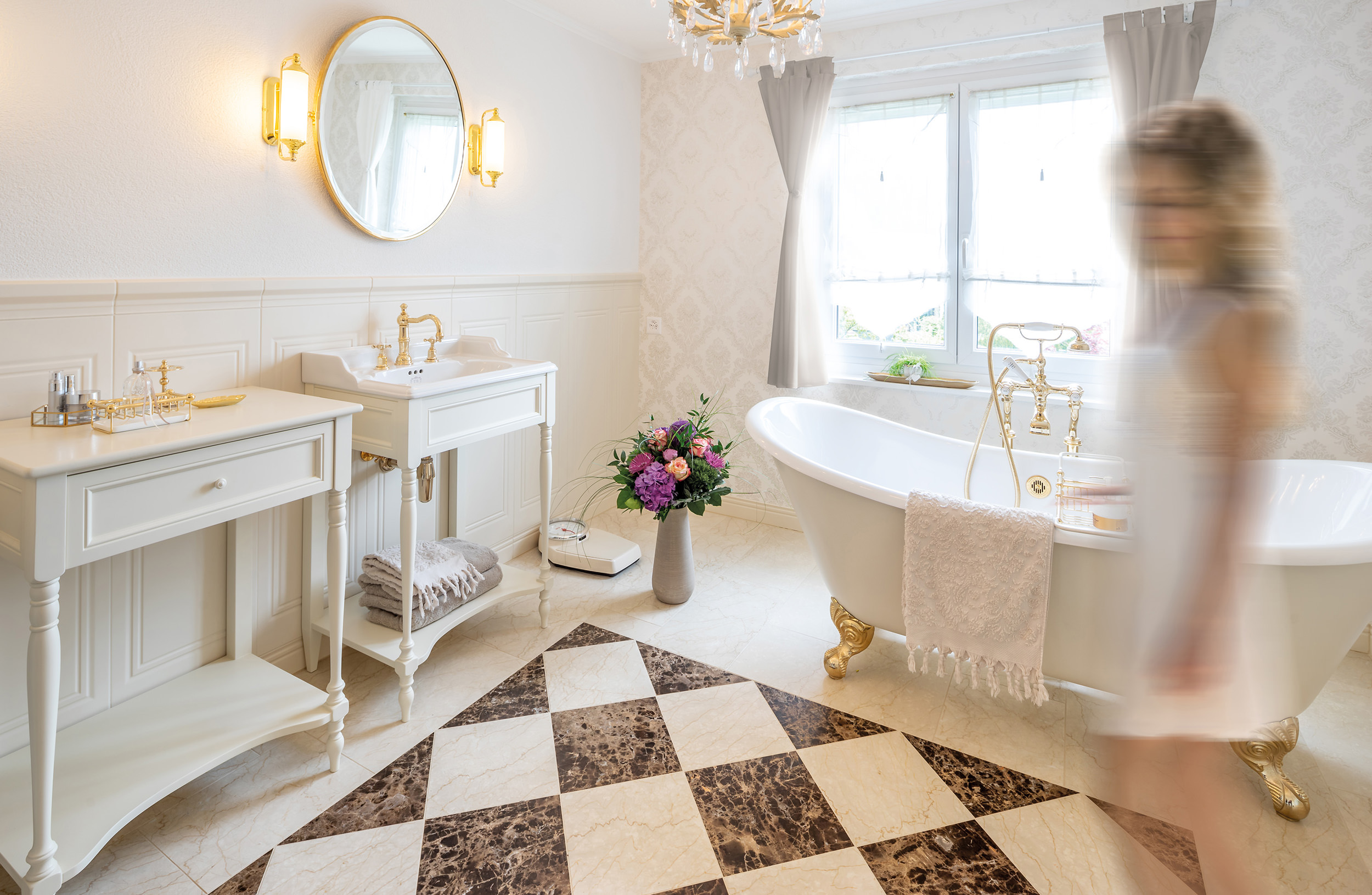 Vintage Badezimmer individuell gestaltet von Traditional Bathrooms. Stilecht, hochwertig und persönlich bis ins kleinste Detail. 