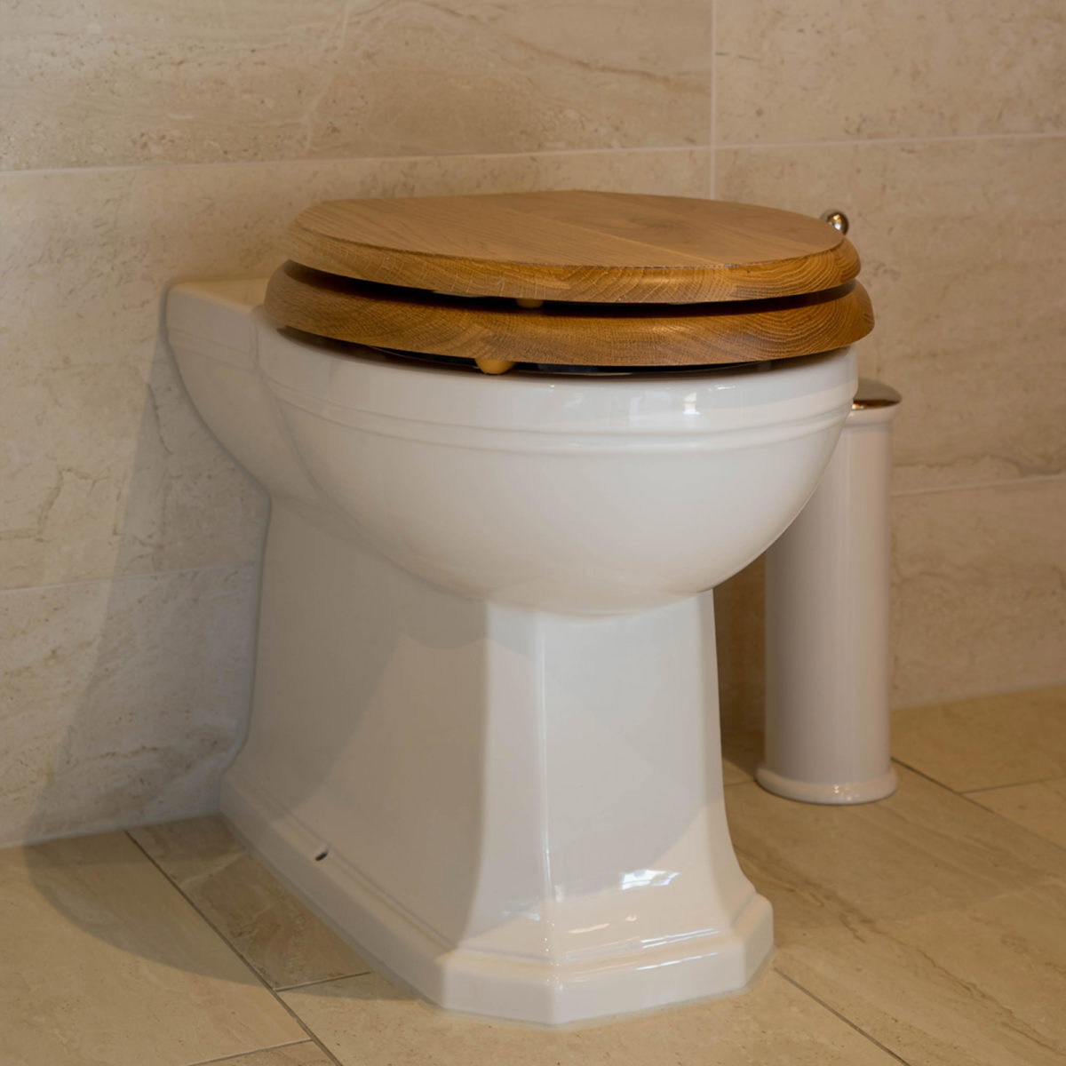 WC Sitz im Landhausstil – TRADITIONAL BATHROOMS