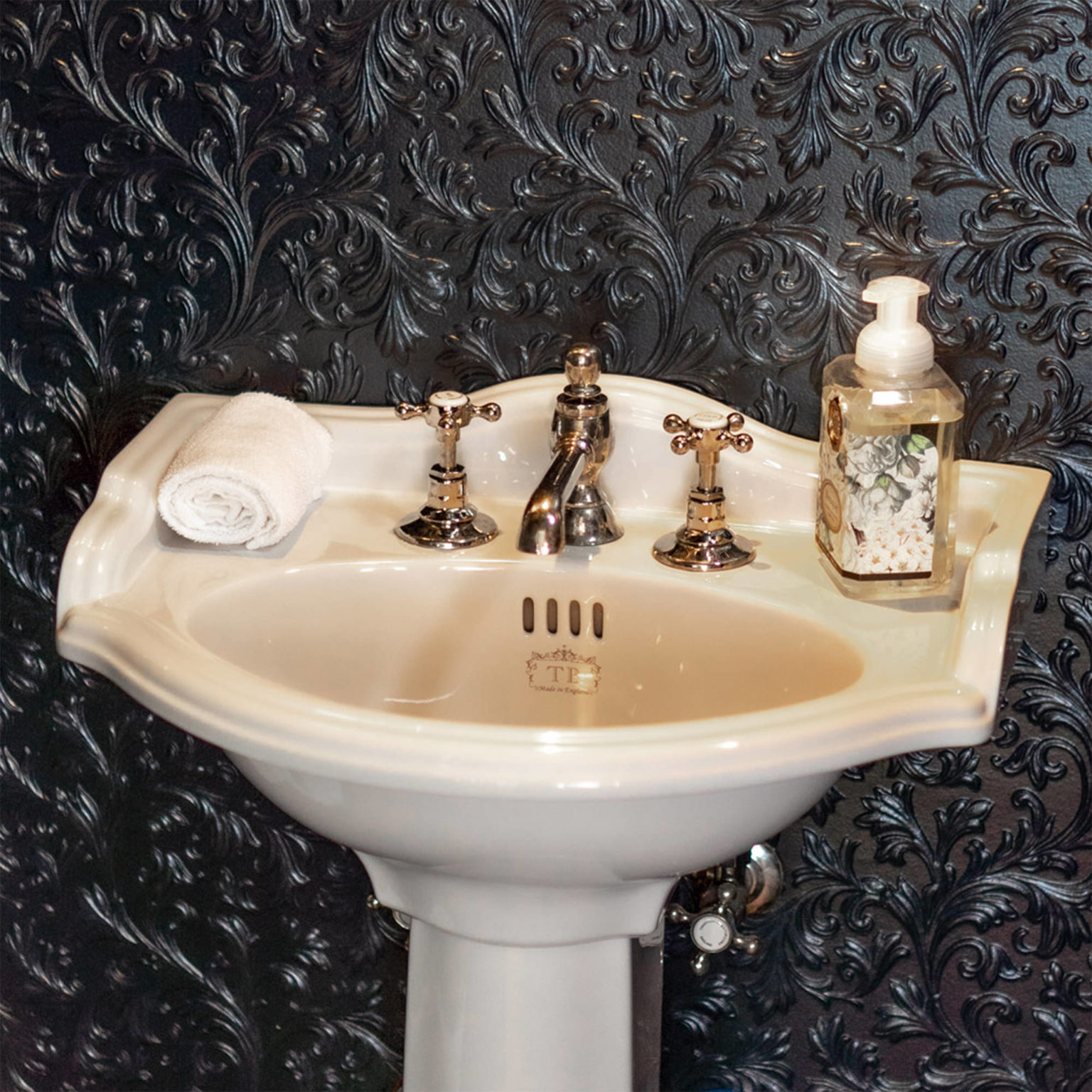 NOSTALGIE WASCHBECKEN Richmond TRADITIONAL BATHROOMS